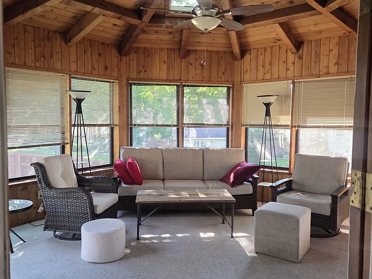 6310 Squire Dr NE — Photo 16