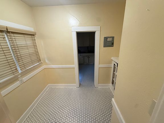 3rd image of 111 Loma Ave APT F