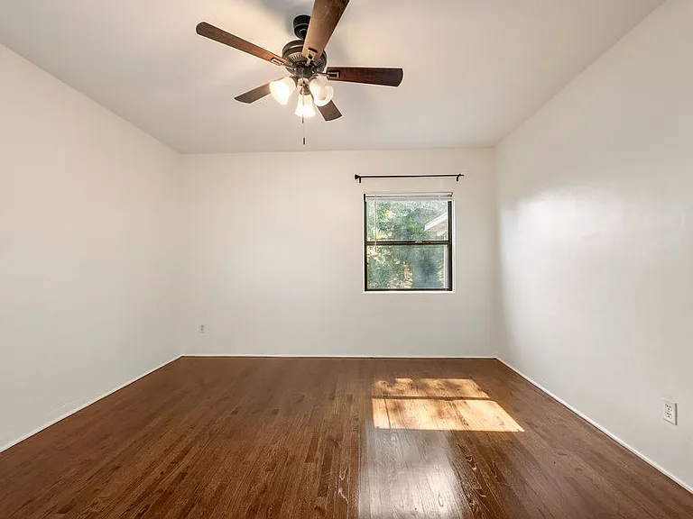 4735 Valencia Dr #FRONT — Photo 17