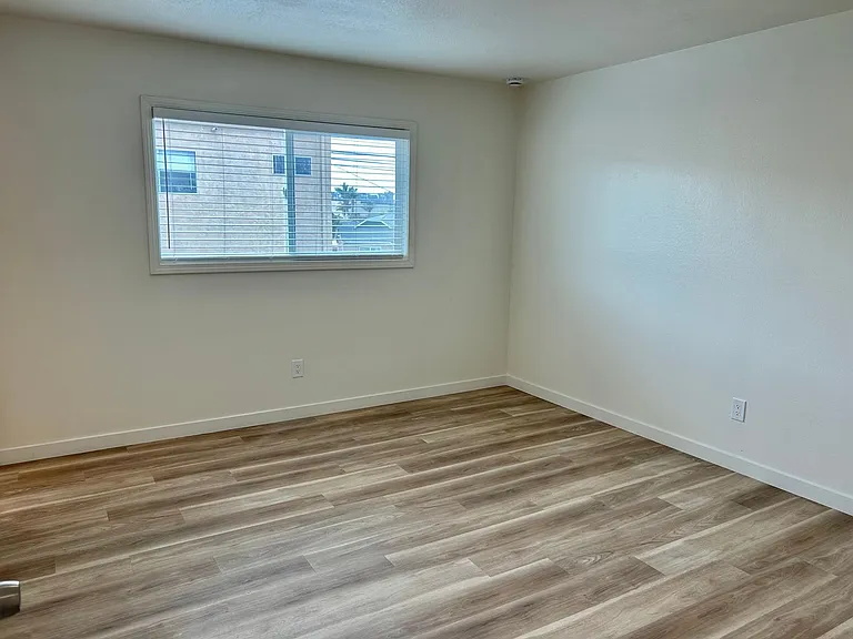 13 - R. Tuler & E. Edwards — Photo 11