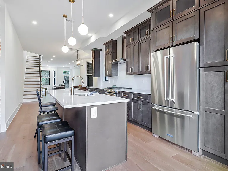 29 N St NW #2 — Photo 9