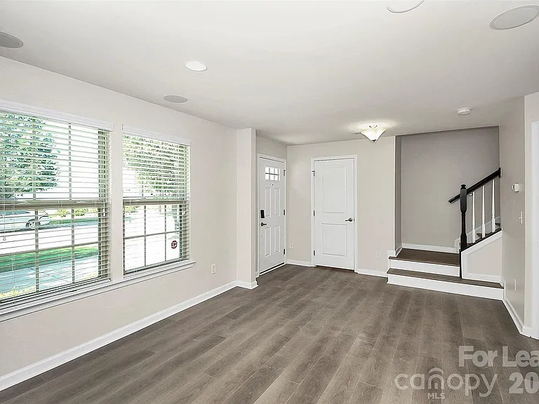 2128 Arbor Loop Dr — Photo 25