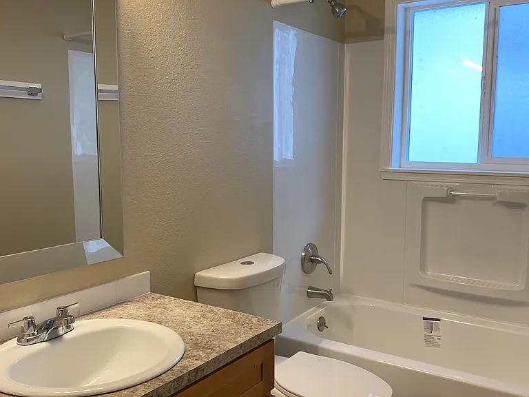 Riverside Manor — Photo 54