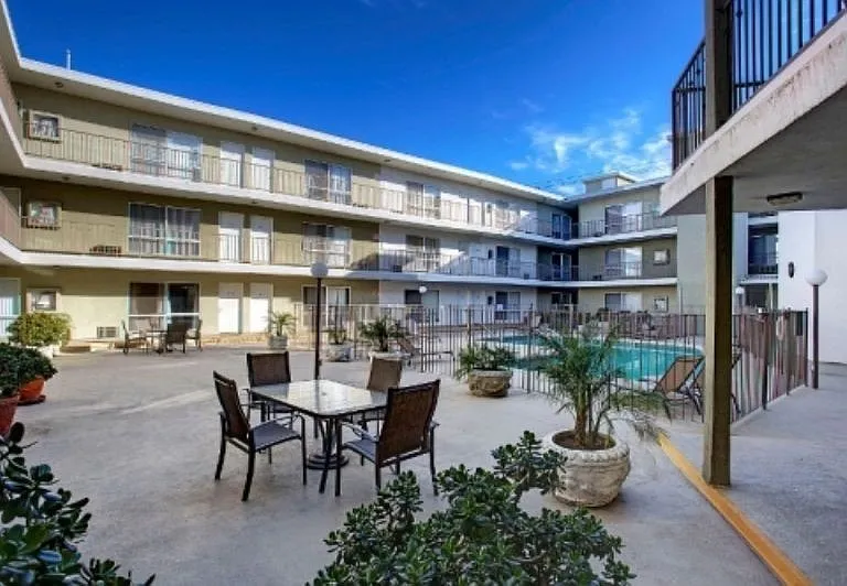 5307 Sepulveda Blvd. — Photo 7
