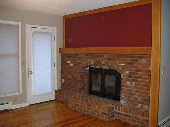 5th image of 225 Dogwood Cir