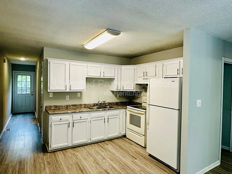 1404 Church St — Photo 6