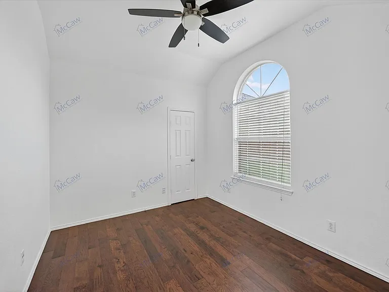 342 Leisure Ln — Photo 11