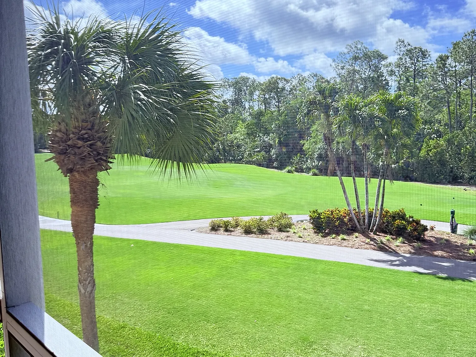 2 bed, 1441 sqft, $6,884 — Photo 4