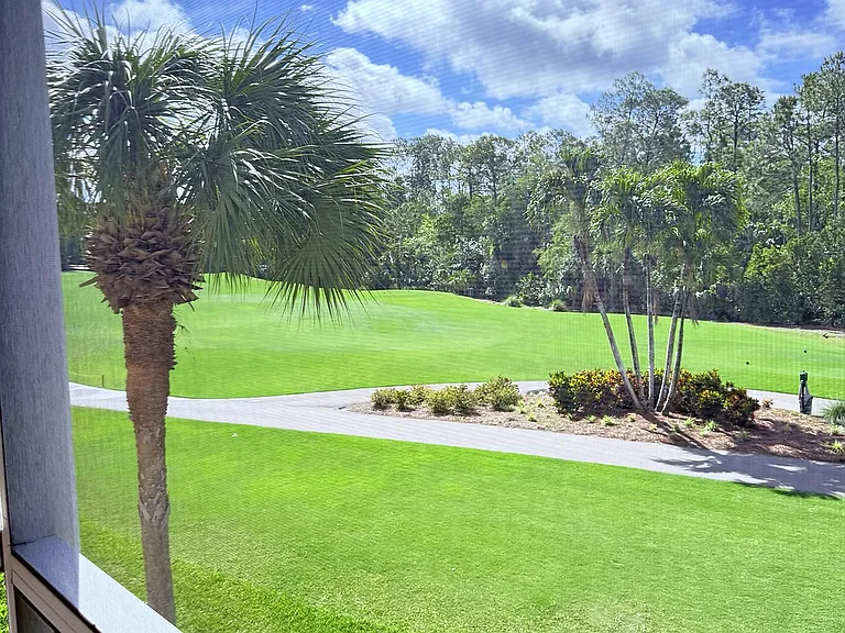 Golf transfer privileges available