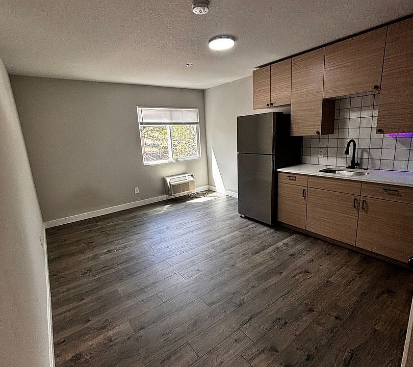 1st image of 27902 Meadow Dr #209