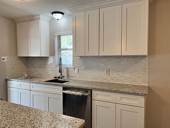 4th image of 718 Westover Dr