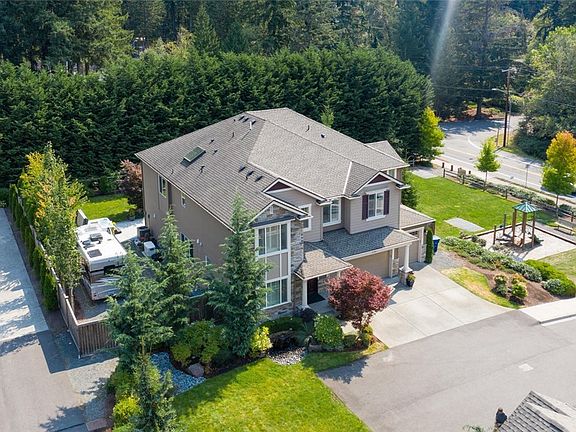 5th image of 23888 SE 32nd St