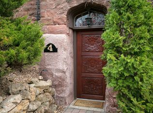 307 Ridgewood Ave SUITE 4, Minneapolis, MN 55403