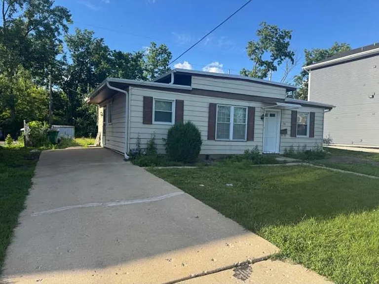 28 Willow Rd — Photo 4
