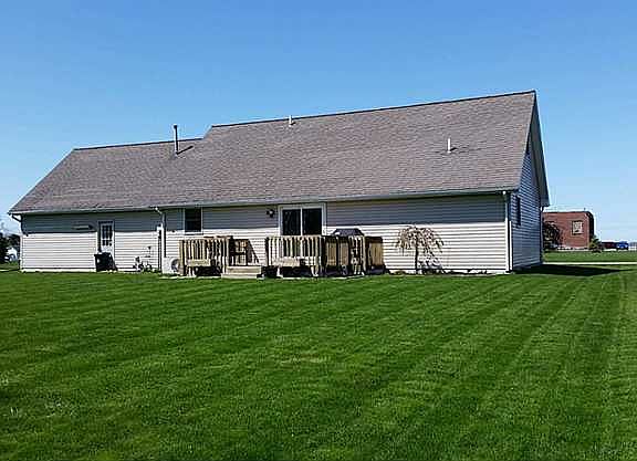 4th image of 304 Michaelis Dr