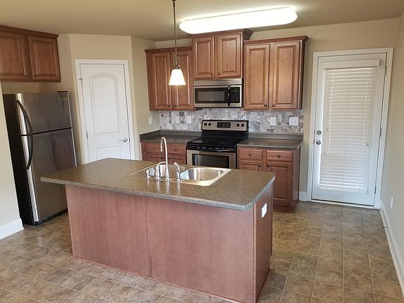 Stainless appliances with nice pantry