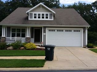 711 Wellington Ln, Jackson, MI 49203