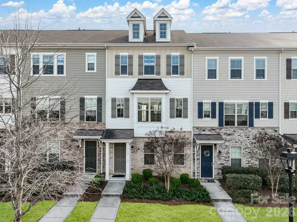 1112 Doveridge St, Charlotte, NC 28273