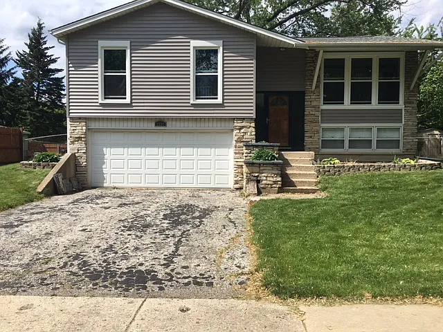 2330 Dalewood Pkwy photo 1