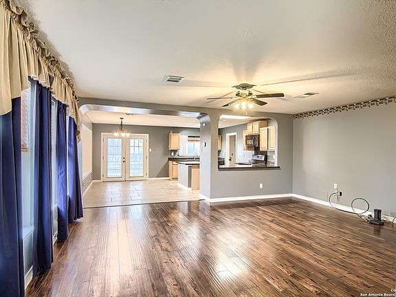 3rd image of 7907 BRONZEROCK DR