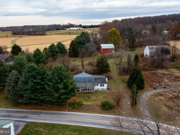 1406 Richmond Rd, Red Lion, PA 17356