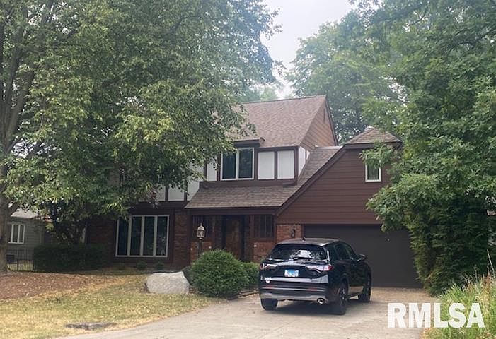 1st image of 811 W Deerbrook Dr