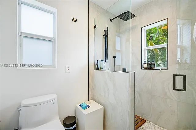 930 Stillwater Dr — Photo 7