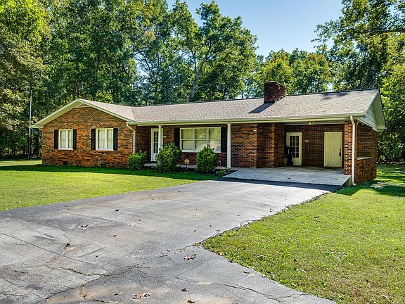 3rd image of 287 Camelia Dr