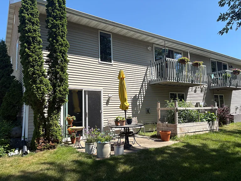 4553 Windsor Rd — Photo 5