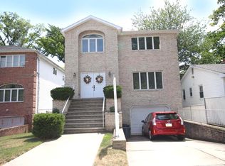 56 Acorn St, Staten Island, NY 10306