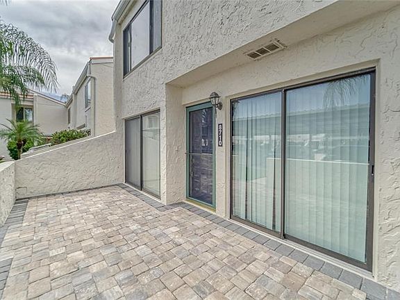 5th image of 8710 Cove Ct