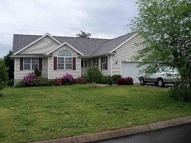 1st image of 170 Heatherwood Ct NW