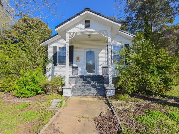 109 S Butler Ave, Calhoun Falls, SC 29628