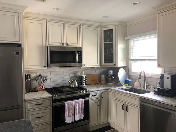 2nd image of 53 E Stroud Ave Floor 2