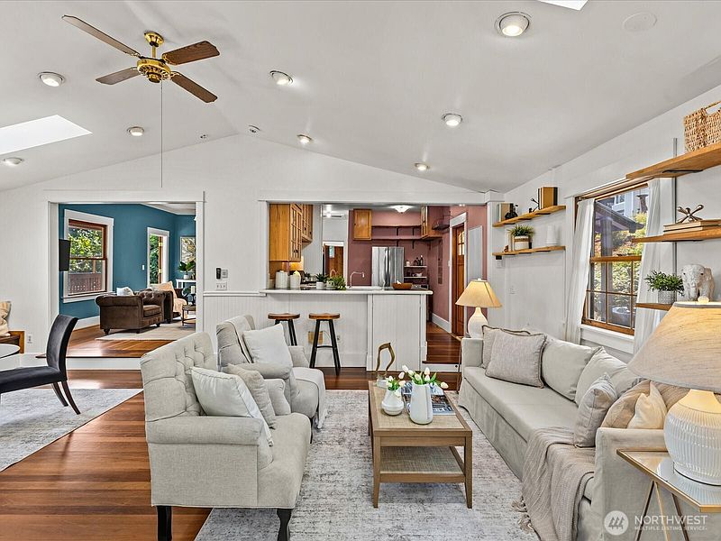 4th image of 5024 29th Avenue S