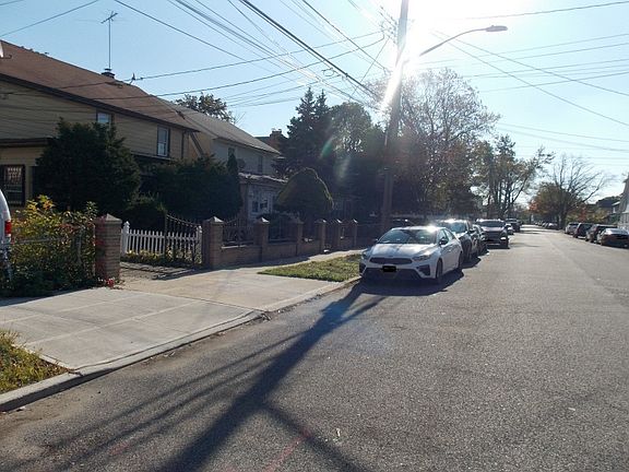 4th image of 10211 215th St