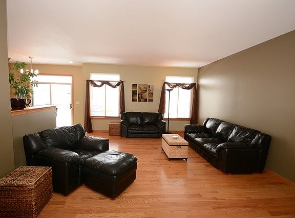 3rd image of 14428 Etchingham Dr