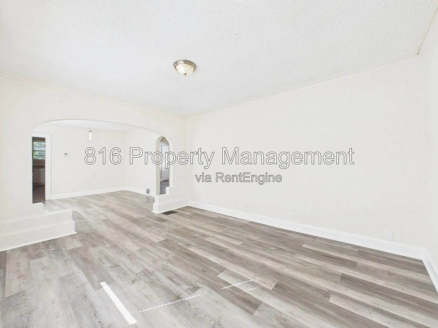 3 bed, 1.0 bath, 1700 sqft, $1,400 — Photo 3