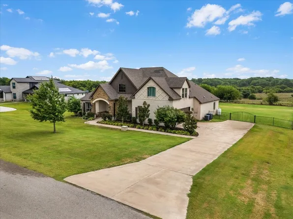8078 Cutter Corral Rd, Fort Worth, TX 76126