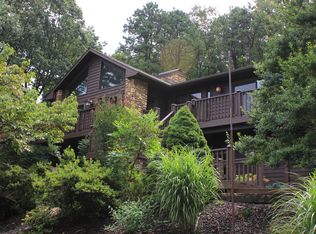 5192 Fox Ridge Rd, Roanoke, VA 24018