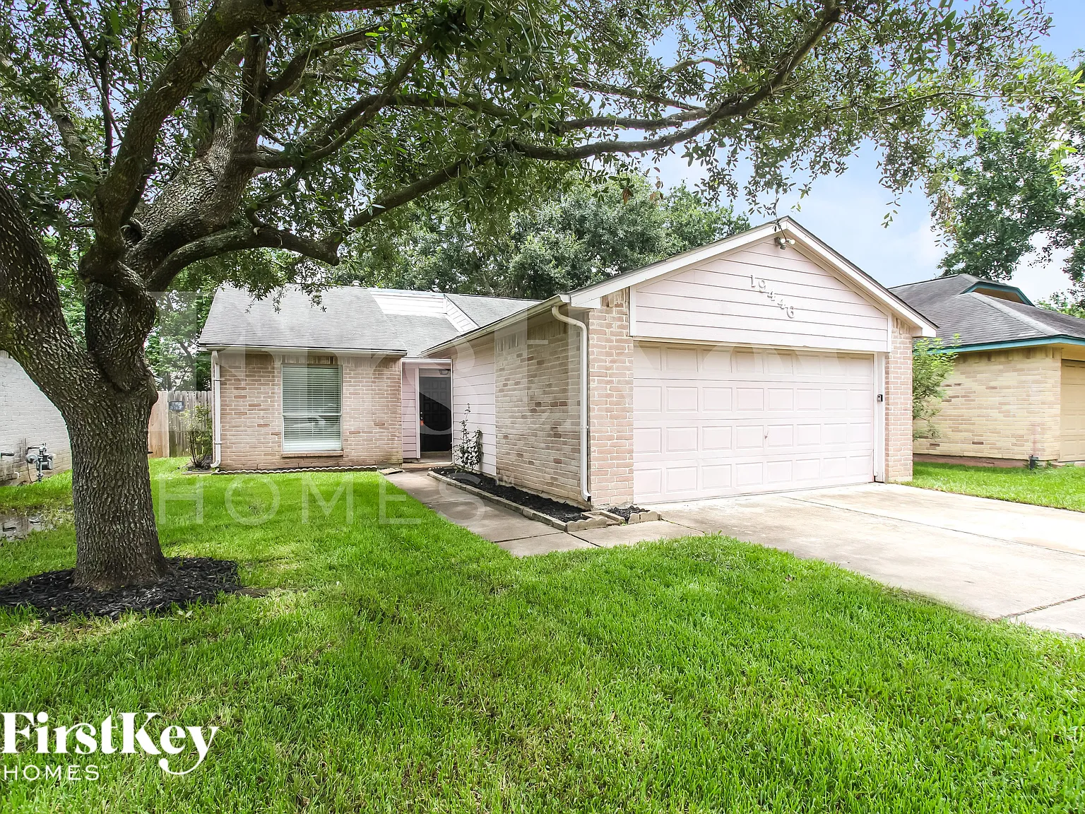 3 bed, 2.0 bath, 1147 sqft, $1,570 — Photo 2
