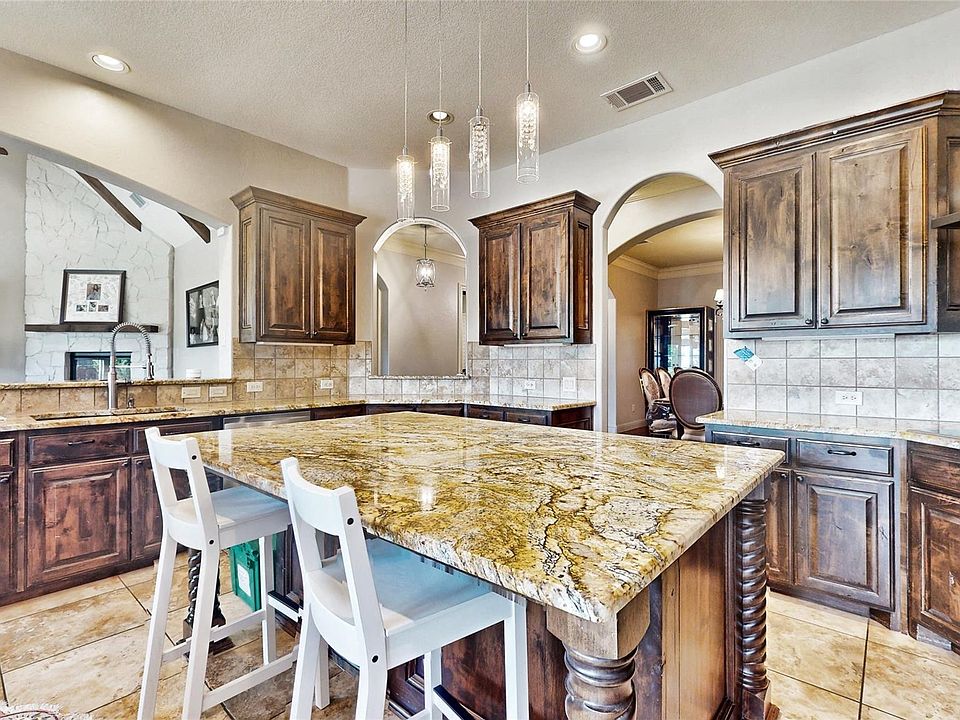 1st image of 1641 Hidden Bluff Ct