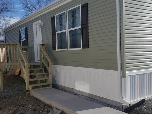 28 Laurel Run Dr, Quakertown, PA 18951