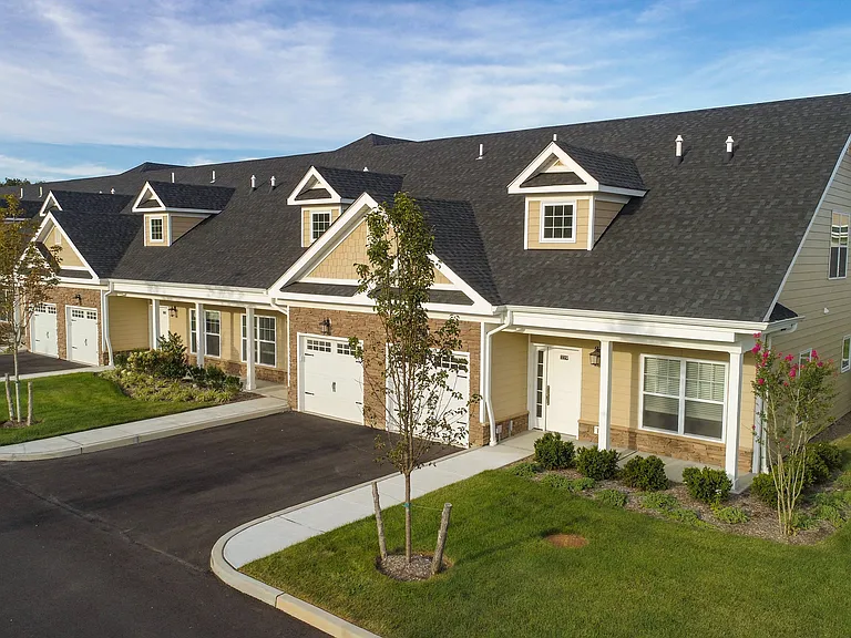 Vistas of Port Jefferson - 55+ Active Adult Living — Photo 10