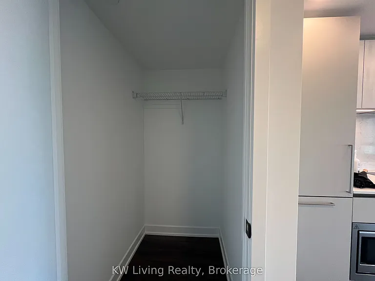 609 Sherbourne St #909 — Photo 14