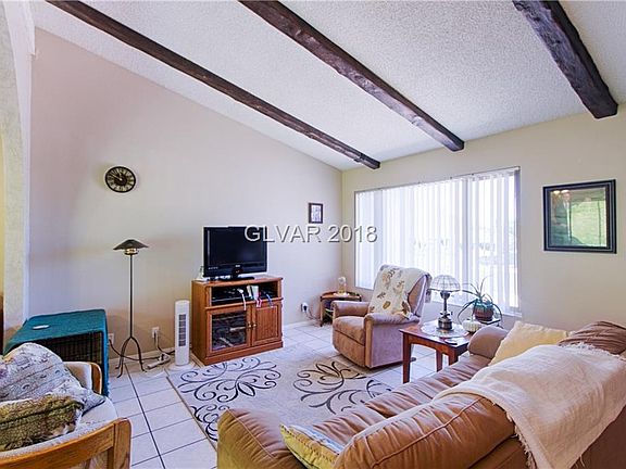 3rd image of 524 Woodcrest Ct