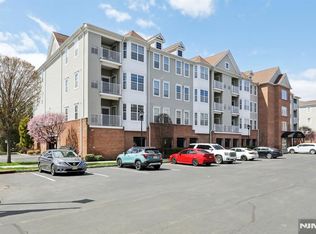 4135 Cory Ln, Elmwood Park, NJ 07407