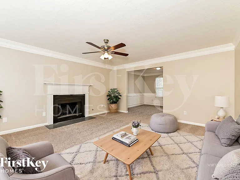 195 Dairyland Dr — Photo 3
