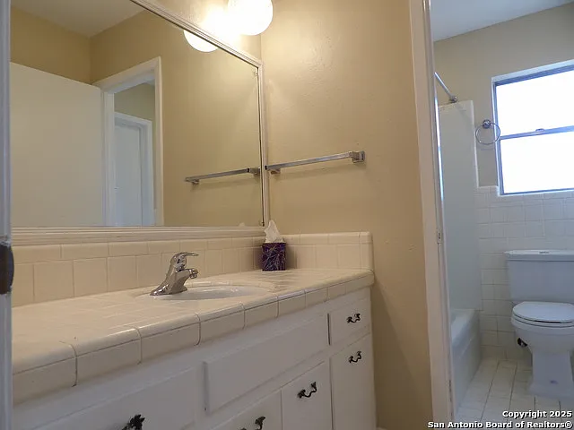 5637 Walzem Rd — Photo 17