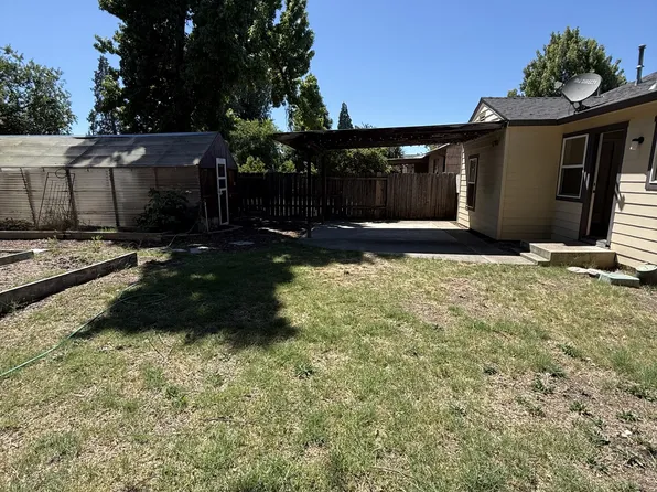 1023 Murray Ave, Medford, OR 97501